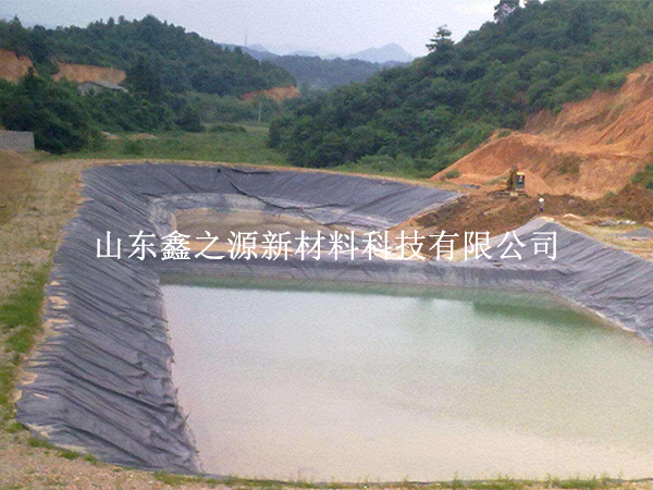 哪些因素可能會(huì)破壞蓄水池hdpe土工膜？
