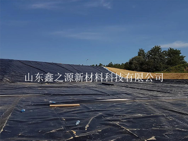 養(yǎng)殖新紀元：防滲膜覆土的綠色妙用，繪就生態(tài)養(yǎng)殖新畫卷