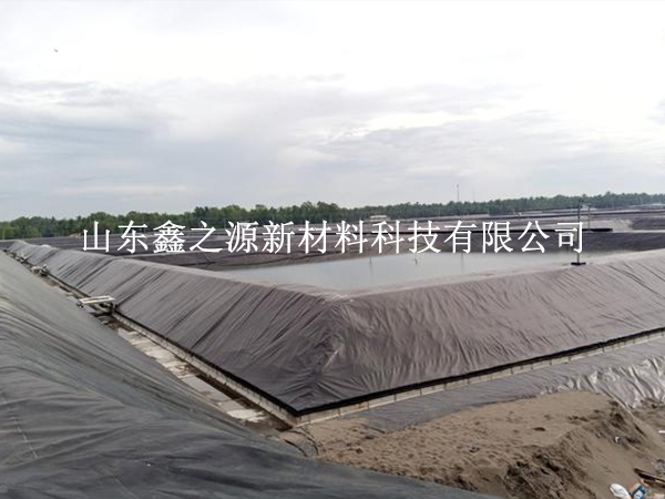 大風天氣下鋪設沼氣池黑膜的技巧：安全高效，創(chuàng)新應對